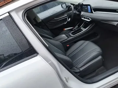 Venucia V
