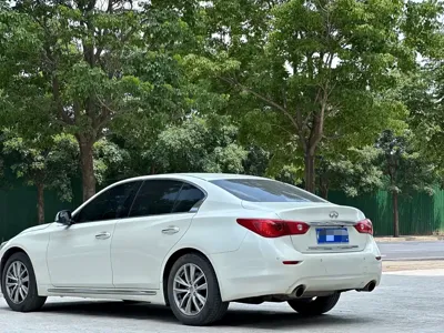 Infiniti Q50L
