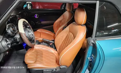 MINI Cooper Convertible