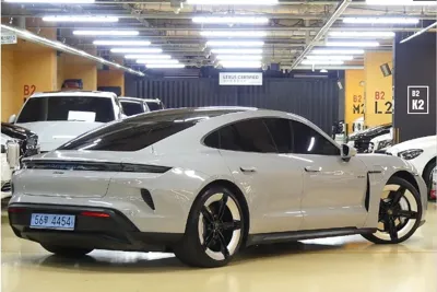 Porsche Taycan