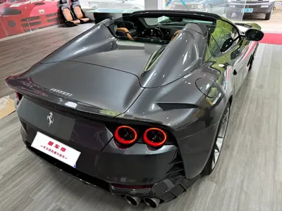 Ferrari 812