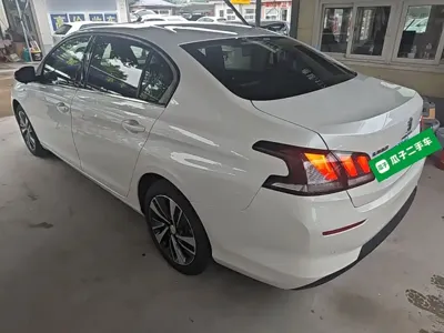 Peugeot 408