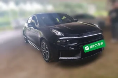 Lynk & Co 03