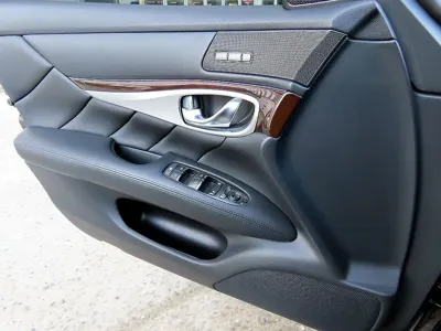 Infiniti Q70