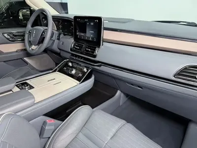 Lincoln Navigator