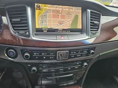 Hyundai Equus