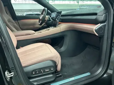 Nio EC6