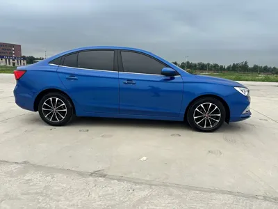 Roewe i5