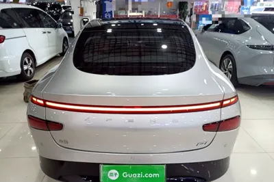 Xpeng P7