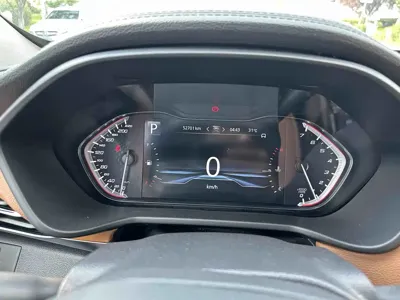 大通 D90
