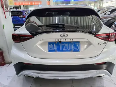 Infiniti QX30