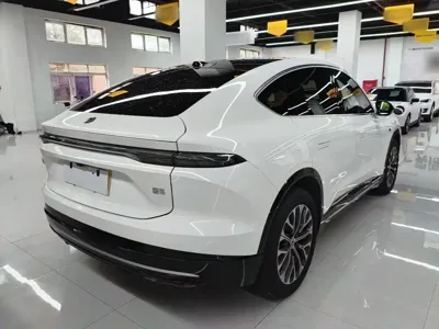 Nio EC6