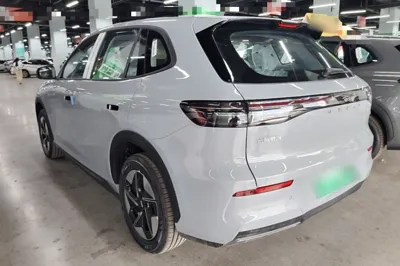 Geely Galaxy E5