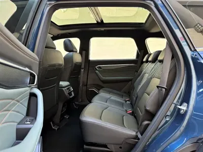 Geely Haoyue L