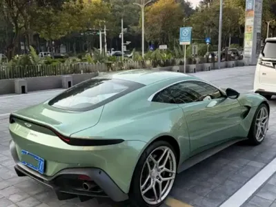 Aston Martin V8 Vantage