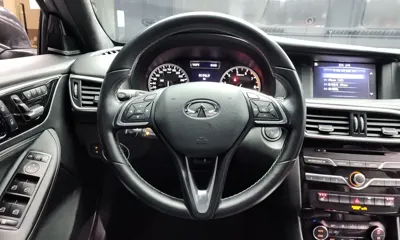 Infiniti QX30