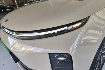 Li Auto L6