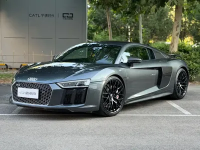 Audi R8