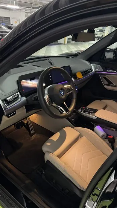 BMW iX1