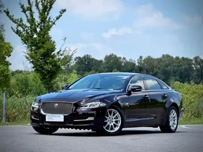 Jaguar XJ