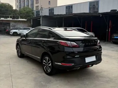 Venucia T90