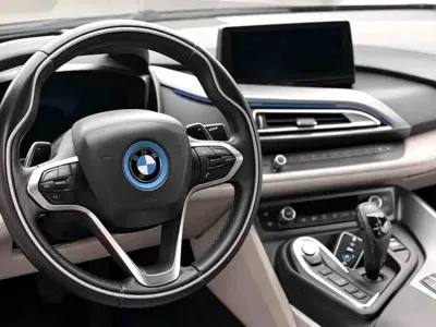 BMW i8