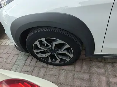 Lynk & Co 02