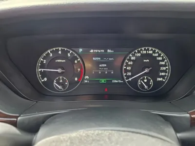 Genesis EQ900